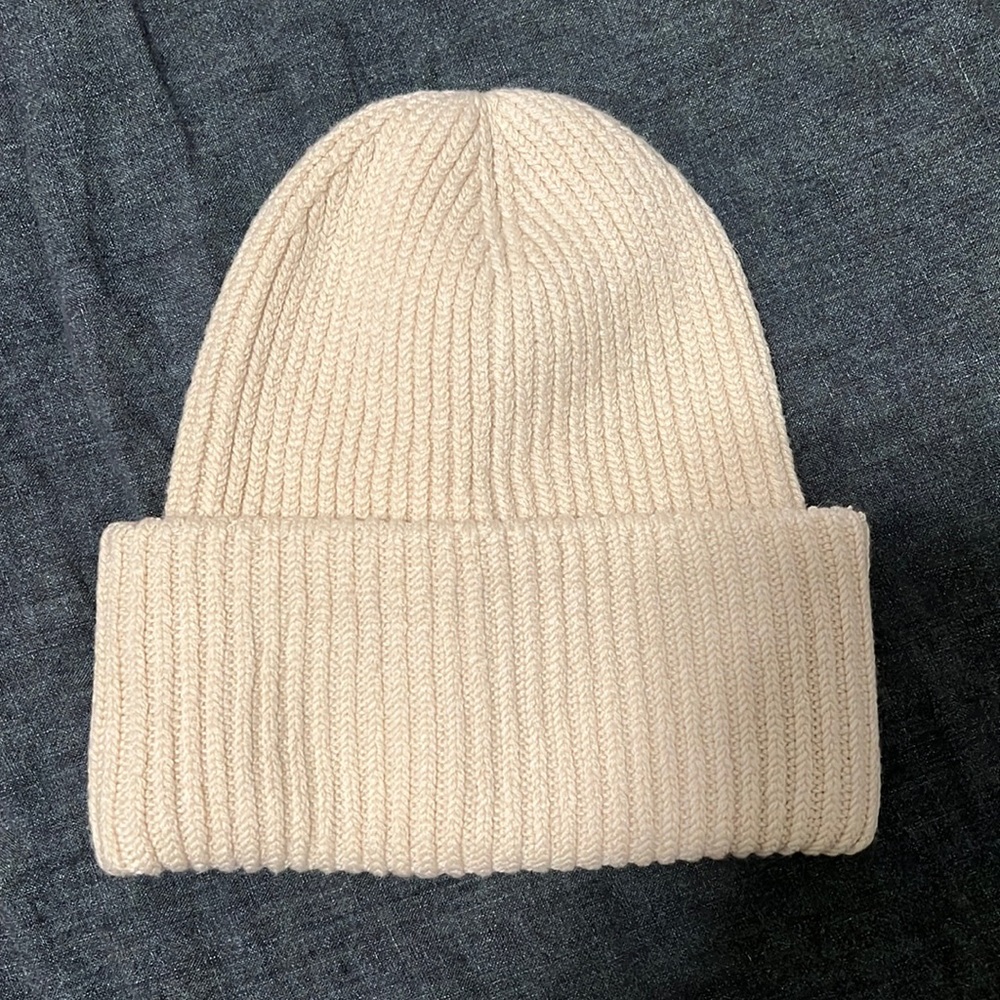Abercrombie Slouchy Rib Beanie - new with tags